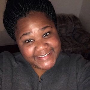 Meet your Posher, Amelia